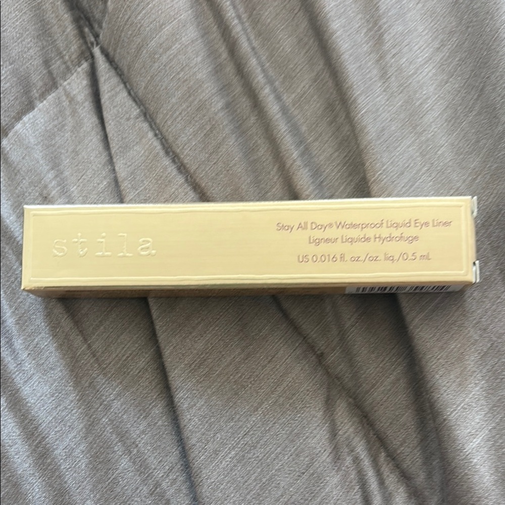 Stila Stay All Day Liquid Eyeliner in Gold Packaging